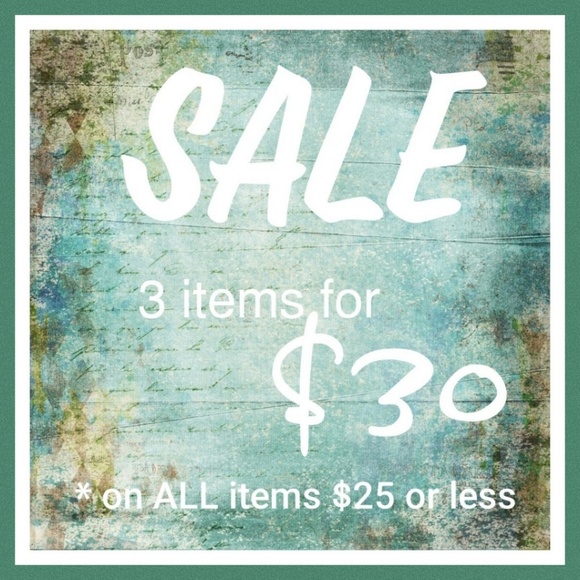 3/$30 //Toby Keith's 'I Love This Bar & Grill' Tee - Picture 6 of 6